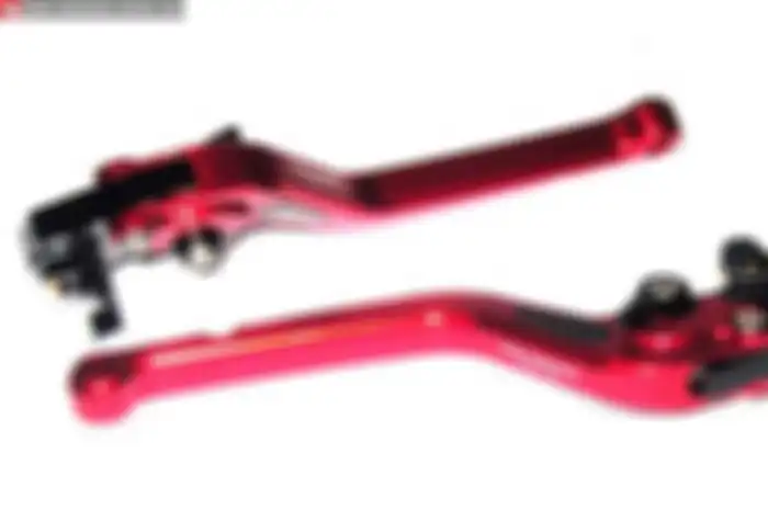 Memang namanya belum setenar Rizoma maupun Evotech, tapi pilihan handle rem dan kopling premium moge CNC Racing patut di
