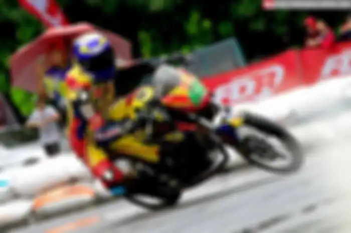 Racer sekawakan Wahyu Widodo, bisa sabet kampiun meski spek motor masih banyak yang pakai komponen standar. Itu terjadi dalam seri pamungkas Honda Racing Championship yang dihelat di sirkuit JIExpo, Kemayoran, Jakarta Pusat, Minggu (29/11) lalu. Bukt