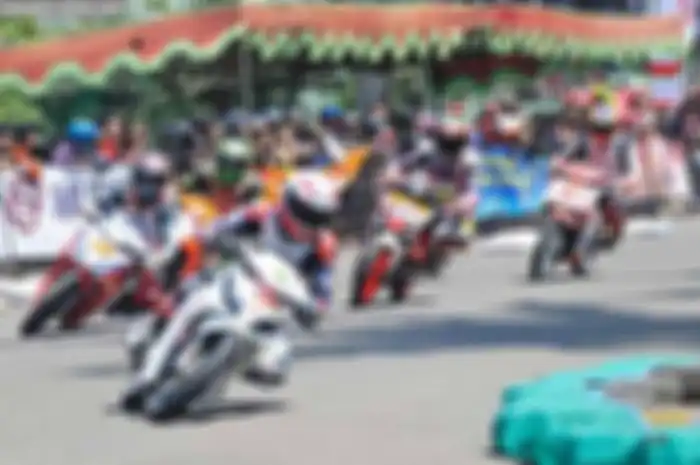 Jl Pahlawan di Semarang bagian kawasan Simpang Lima, Semarang, Jawa Tengah, akan jadi lokasi final Honda Racing Championship (HRC) 2014. Artinya, final OMR Honda di tengah kota Semarang. Inilah kali pertama final HRC digelar di pusat kota provinsi se