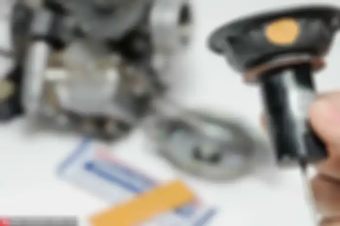 Kebanyakan, sepeda motor yang dikeluarkan pabrikan saat ini telah mengadopsi karburator bertipe vakum. Karbu tipe ini banyak digunakan, karena diklaim lebih presisi dalam menyuplai bahan bakar ketimbang model konvensional.
