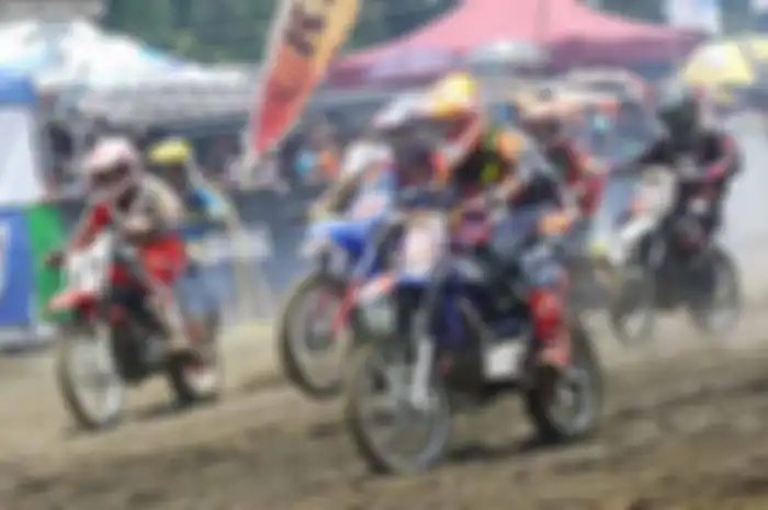 Kejurnas Grasstrack Region 2, Seri 1, yang digelar Sabtu-Minggu lalu (1-2/3) di sirkuit JMS, Adipala, Cilacap, Jawa Tengah, setidaknya bisa menjadi gambaran kelangsungan grasstrack musim ini. Fakta kelas pemula di Cilacap jadi ukuran sejauh mana bala