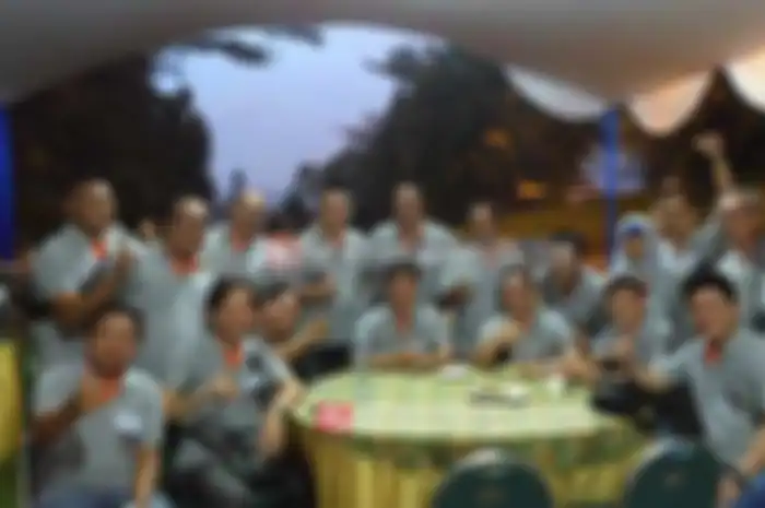 Kemarin pagi sampai malam (21/1) di Babakan Madang, Sentul, Jawa Barat, puluhan penggiat balap motor nasional berkumpul dan reuni. Di tengah reuni, akhirnya resmi dibentuk komunitas balap motor yang anggotanya dari era 1970-an sampai 2000-an dengan n