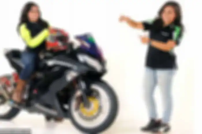 Sister Donna termasuk cewek unik. Ketimbang hangout bareng ibu-ibu atau para cewek, dia lebih enjoy kongkow bareng para biker. Ia life members (LM) Kawasaki Ninja Lion (Kanibal) register 234, klub Ninja yang eksis di Banten. “Naik Ninja punya sensasi
