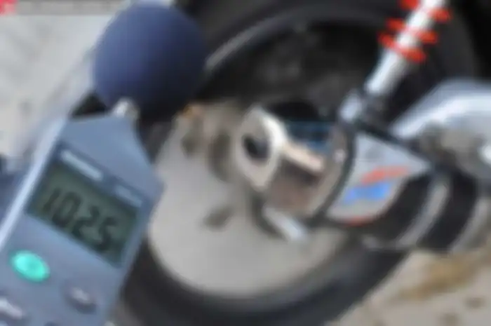 Seperti artikel kemarin (2/12) soal Polantas Polda Metro Jaya yang akan menertibkan motor yang pakai knalpot racing, giliran deh catat nih bro undang-undang dan pasal tentang knalpot racing yang bisa dipakai Polisi untuk menilang. Ada dua undang-unda