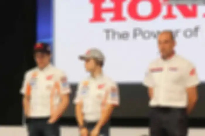 Seperti diberitakan di tabloid MOTOR Plus dan motorplus-online.com beberapa waktu lalu, kalau 2 Superstar MotoGP dari tim Honda Racing yaitu Marc Marquez dan Dani Padrosa, dijadwalkan bakal mendarat malam ini, (28/2) di Bandara International tanah ai