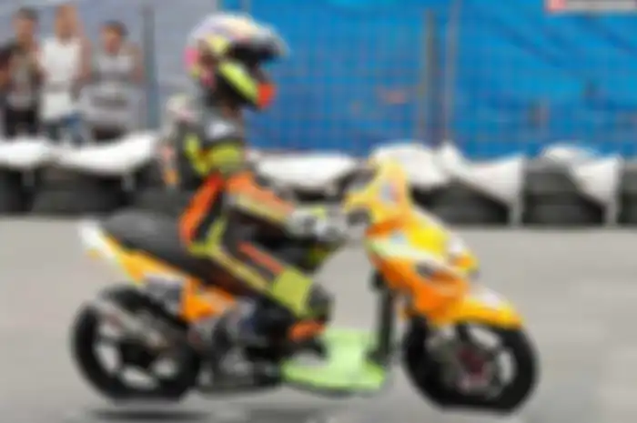 Engine FFA di Matic Race tergolong ekstrim. “Agar bisa menyentuh garis finish wajib tahan selama balapan,” jelas Anton Solihin alias Anton Bule, manager tim KRS CV Giri Cilik.