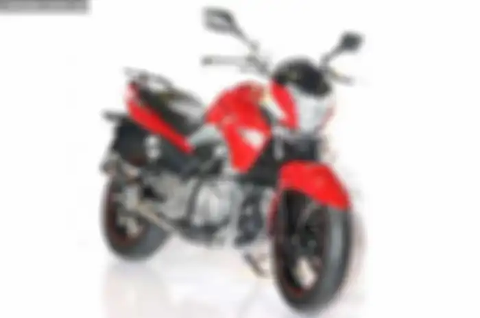 Pihak Suzuki Indomobil Sales membagi 2 perawatan berkala untuk Suzuki Inazuma. Yakni perawatan rutin dan service rutin besar. Menurut Iis, pemilik dari Suzuki Meril, perawatan rutin biayanya Rp 80 ribu. Sedangkan service rutin besar dikenai ongkos Rp