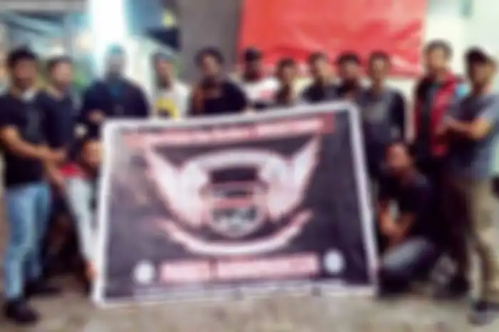 “Ini moment tahun baru semangat baru!” buka Randy Osborn ovob-003. Klub yang eksis di Jabodetabek ini memilih destinasi Tegal sebagai tujuan dengan Pemandian Air Panas Guci sebagai lokasi finish mereka.