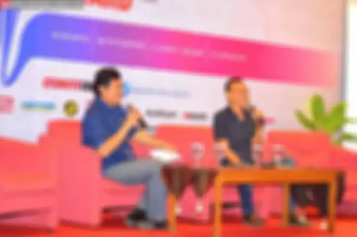 Judul di atas pas banget buat menilai hasil kinerja kru MOTOR Plus. Enggak cuma main pool, hasil karya juga jangan ditanya. Terbukti dalam ajang Otomotif Group Jurnalism Award 2013 lalu. MOTOR Plus memenangkan 2 kategori bergengsi.