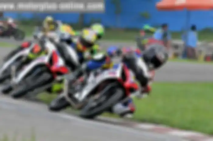 Pembalap dari tim DKI Jakarta dominasi babak kualifikasi Pra PON (Pekan Olahraga Nasional) yang berlangsung di sirkuit Karting Sentul, Bogor, Jawa Barat, Rabu-Kamis (4-5/11).