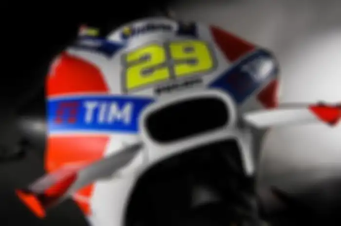 Peraturan winglet di MotoGP 2017 akhirnya diresmikan. Tahun depan, seluruh peserta MotoGP dilarang menggunakan winglet pada motor balapnya. Sebelumnya, technical director MotoGP sedikit kesulitan untuk membuat pasal pelarangan winglet MotoGP