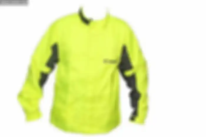 Jas hujan RS Taichi Rain Buster Rain Suit dijual satu set celana dan jaket. Jas hujan RS Taichi Rain Buster Rain Suit dibuat dari bahan Polyester yang kuat menahan hujan dan juga lentur. Desain yang ditawarkan juga keren seperti jaket harian