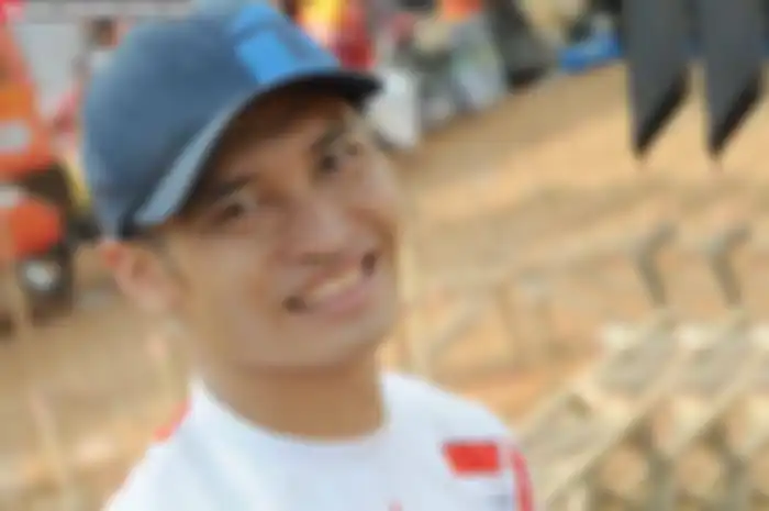 Ardians, rumah speed shop untuk balapan tanah milik Irwan Ardiansyah, siap menyebarkan suspensi belakang Ohlins. Pastinya sokbreker belakang Ohlins untuk grasstrack.