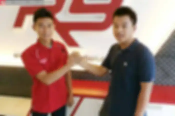 Nico Julian Chandra dipastikan akan jadi bagian R9 Racing Team (RRT). RRT akan mengontrak Nico di balapan nasional bebek, Sport 250 cc, dan Underbone 130 FIM Asia Road Racing Championship tahun ini.