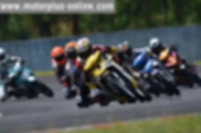 Ada yang menarik dari keluarnya Gupita Kresna Wardhana sebagai yang tercepat di sesi QTT Asia Road Racing Championship (ARRC) seri ke-2 untuk kelas Underbone 130 cc. Gupita Kresna tercepat di QTT karena salah racing line.