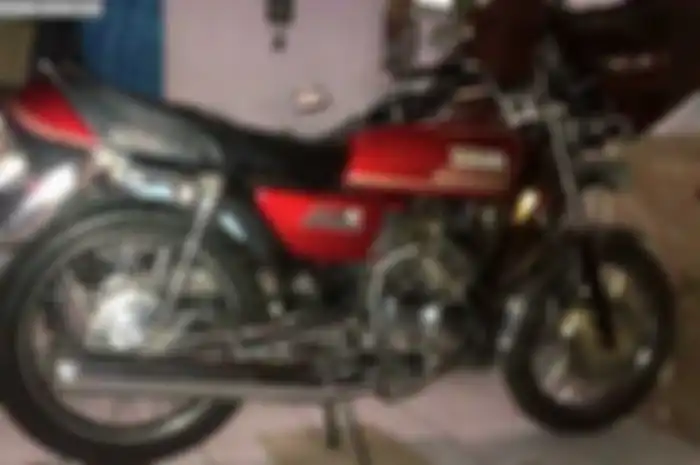 Cukup beruntung Nasan mendapatkan sosok Yamaha RX-K lansiran 1982 ini. Pasalnya motor yang didapat, dalam kondisi utuh alias orisinal. Makanya, doi sayang bila tampilannya dibuat full modifikasi. “Gue hanya retorasi aja balikin ke tampilan orisinilny
