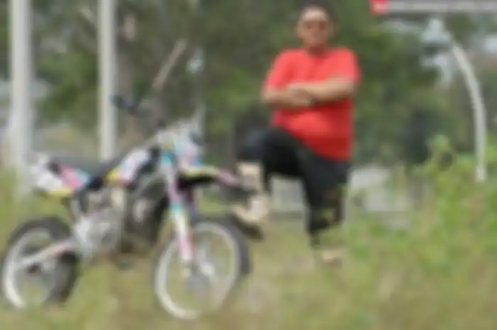 Mesin digenapkan jadi 200 cc. Cukup mengganti piston, pengapian Suzuki RM, membran V-Force dan karbu Keihin 38 mm