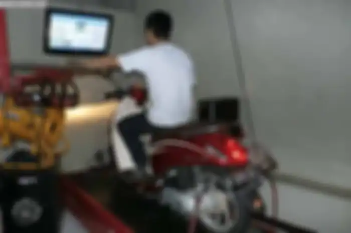 Perlu diketahui, prinsip dasar untuk mendapatkan power dan torsi yang lebih sip, kuncinya ada pada kompresi, bahan bakar dan pengapian. Nah, untuk menaikkan rasio kompresi tanpa bore up, di Honda Scoopy sebenarnya bisa pakai piston Vario 110 yang kon