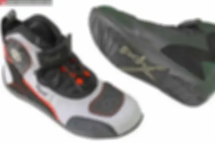 Menjelang akhir tahun, produsen boots Spidi Italy melansir produk gress. Xpd X Ultra WRS versi 2015 sudah nongol di gerai Hendriansyah Racing Product (HRP) di Jl. Parang Tritis Km. 4,5 Yogjakarta.