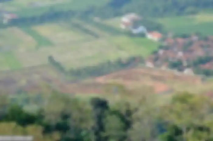 Diam-diam, santun, dan tanpa sorotan media akhirnya Gubernur Jawa Barat, Ahmad Heryawan alias Kang Aher, Lc. menepati janjinya bikin sirkuit di Majalengka, Jawa Barat.