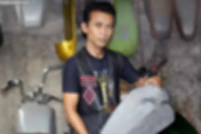 Bisnis yang berawal dari hobi, memang selalu memiliki jalan. Seperti AC Edward yang menyukai motor dan seni. Berkat hobi dan ketelitian yang dilakukan dalam setiap pengerjaannya, Mount Guard Custom kini memiliki pelanggan tersendiri, yang mengedepank
