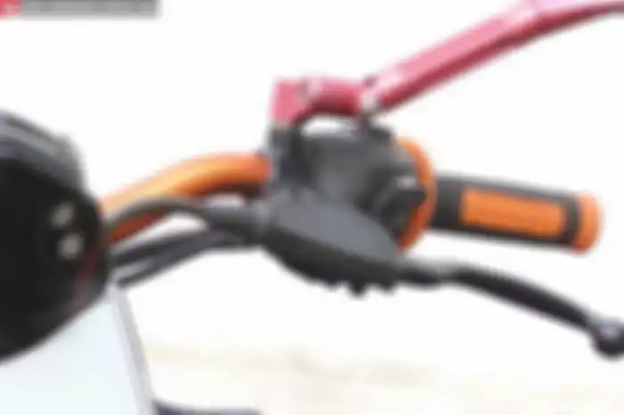 Populasi KTM Duke 200 di Indonesia terbilang lumayan banyak. Bahkan saking luasnya tersebar di beberapa wilayah tanah air, motor pabrikan Austria itu kini memiliki komunitas Indoc (Indonesian Duke Owner Community) dan berbasis di Jakarta.