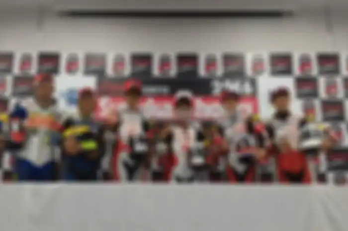 Selamat kepada Rheza Danica dan Irfan Ardiansyah dari Astra Honda Racing Team. Juara 1 Suzuka 4 Hour Endurance Race 2016. Hari ini Sabtu 30/7, Merah Putih berkibar di Sirkuit Suzuka Jepang.