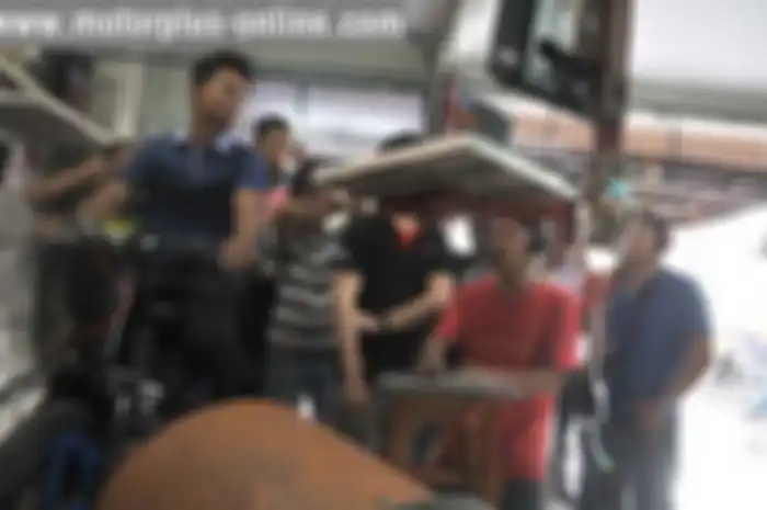 Hari ini MOTOR Plus mendapati Tim balap Honda belajar injeksi. Bukan belajar ngorek mesin injeksi, tapi belajar mapping ECU yang jadi mainan baru para mekanik papan atas di Indonesia. Maklum, setiap merek ECU punya cara seting tersendiri. Jadi, harus