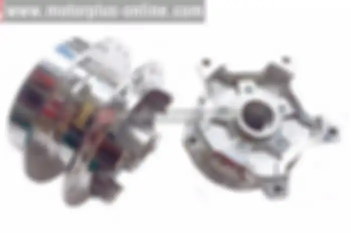 Salah satunya tromol chrome buat Honda CB 150R bikinan VND. Bisa jadi pilihan buat pemilik Honda CB150R yang ingin menggunakan pelek jari-jari.
