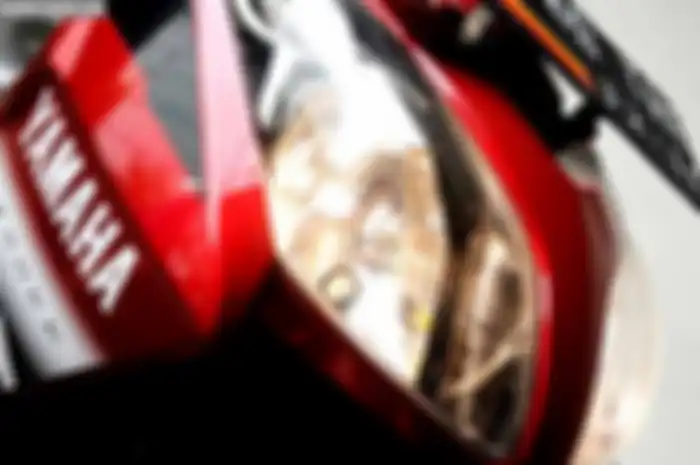 Untuk yang doyan menambahkan aksesoris yang mengambil daya listrik ke sepeda motor, kelistrikan DC bisa mengobati gejala aki tekor.