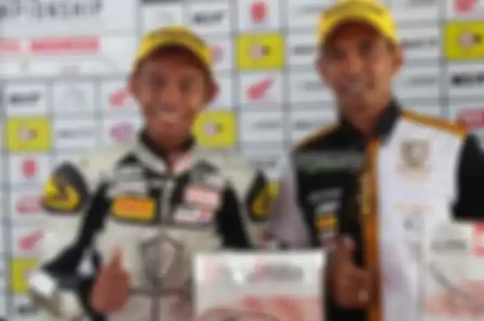Pertarungan sengit terjadi di kelas underbone 130 cc ARRC 2016 yang berlangsung di sirkuit Sentul, Jawa Barat. Md Helmi Azman asal Malaysia mampu unggul tipis 0,043 detik atas rider Indonesia Wahyu Nugraha ditempat kedua.