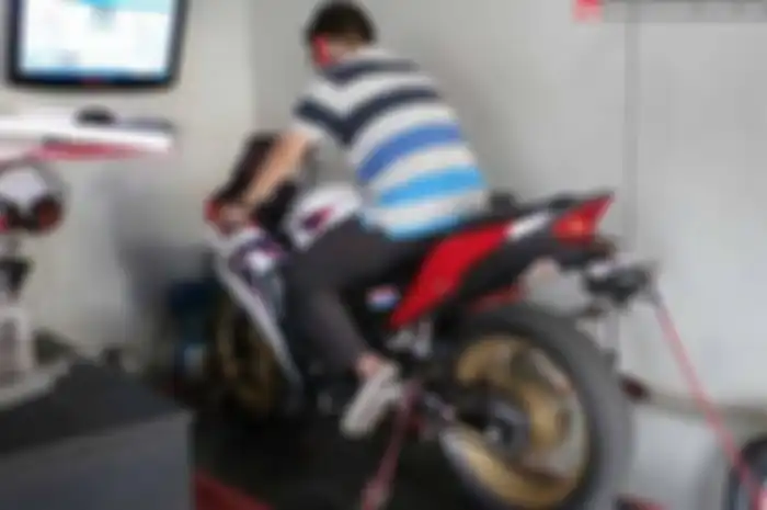 Performa Honda CBR 150R standar bisa dibilang lumayan. Tapi, bagi sebagian pembesutnya ada yang menganggap kurang galak. Nah, kalau ingin dibikin lebih greget tanpa bore up dan korek mesin, ada lho triknya.