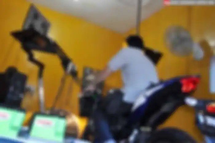 Upgrade performa Yamaha YZF-R25 sekarang masuk ke tahap III (terakhir), dari tiga tahapan yang sudah tim MOTOR Plus liput, total kenaikan power 5,02 dk dan torsi 1,44 Nm. Sekarang, R25 punya power 32,27 dk/12.200 rpm dan torsi 20,20 Nm/10.300 rpm.