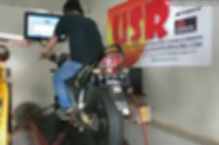 Makin berat beban yang diangkut, sudah pasti akan mempengaruhi kemampuan lari motor. Sesuai rumus power weight to ratio. Makanya tak sedikit pemilik Yamaha V-ixion yang berpostur tubuh di atas rata-rata memutuskan untuk upgrade performa motor sport G