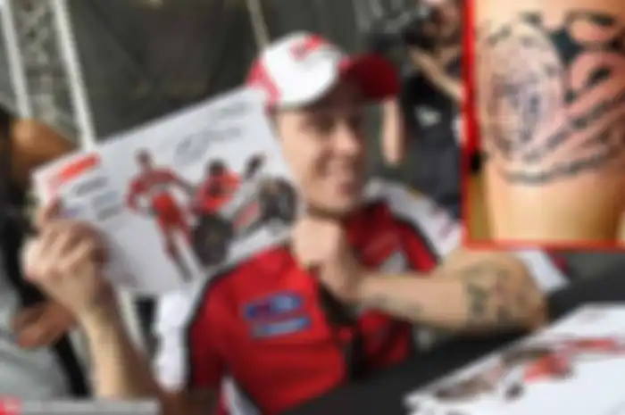 Meski sempat bersitegang dengan Marco Simoncelli, namun Andrea Dovisiozo ternyata menaruh simpati mendalam terhadap teman sekaligus lawan balapnya sejak kecil tersebut. Makanya, tak salah kalau Dovi memberikan tributte alias penghormatan bagi Simonce