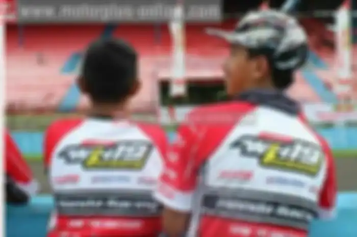 Kabar gembira dan pastinya menarik nih, bagi para pembalap pemula road race khususnya yang berdomisili di seputaran Kota Banjar, Jawa Barat, maupun sekitarnya. Wawan Hermawan, yang merupakan pembalap Nasional asal kota Banjar mencoba untuk mengajak l