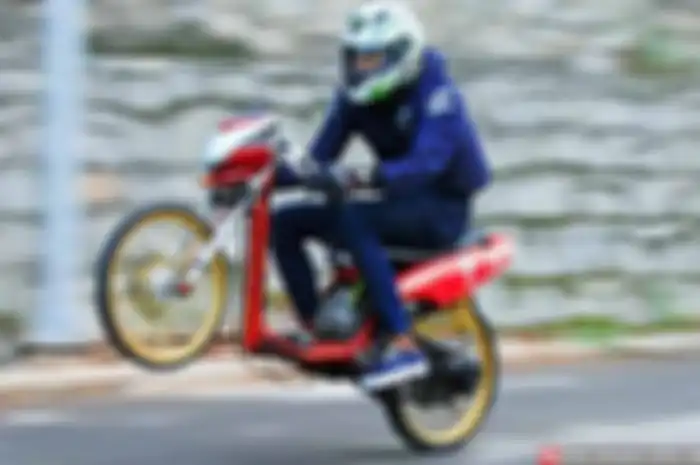 Belakangan ini, di arena balap malam tersebut lagi ramai motor matik kelas 58-an full standar dengan piston berdiameter 58 mm atau lebih dikit (di bawah angka 59 mm). Namun part sisanya diwajibkan standar, tanpa boleh ada ubahan apapun. Apalagi sampa