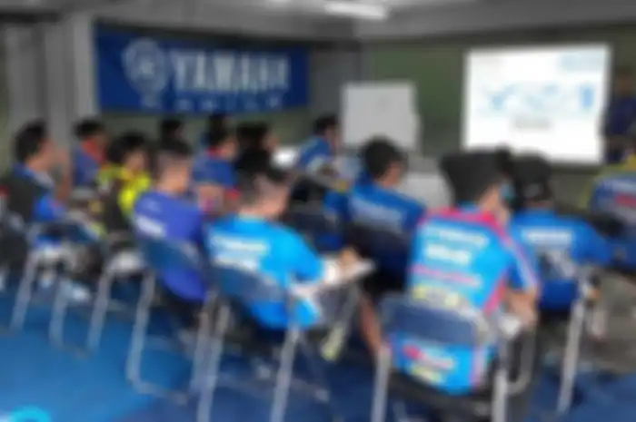 Divisi Motorsport PT. Yamaha Indonesia Motor Manufacturing (YIMM) Selasa-Rabu (17-18) menggelar Yamaha Riding Academy (YRA) di sirkuit International Sentul, Bogor, Jawa Barat.