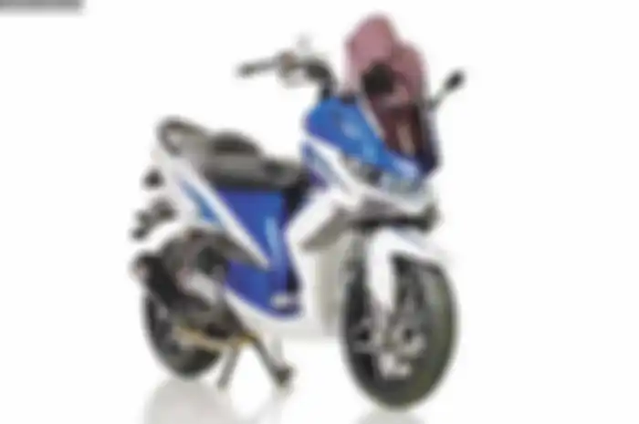 Dedi Sutriadi punya mimpi mengubah Yamaha Xeon RC miliknya mirip dengan skubek besar milik Yamaha, yakni Yamaha TMAX. Hal itu, membuat warga Tasikmalaya, Jawa Barat ini mencoba mengikuti kompetisi kontes modifikasi Yamaha Revs Your Bike. Beruntung, D