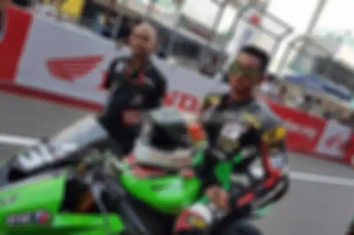 Start dari posisi ke-6, bukan kendala bagi H. A Yudhistira untuk meraih podium di ajang Asia Road Racing Championship (ARRC) di sirkuit Buddh International, India (01/10). Yudhistira kibarkan bendera Merah Putih di India dari podium 3 di kelas 600 cc