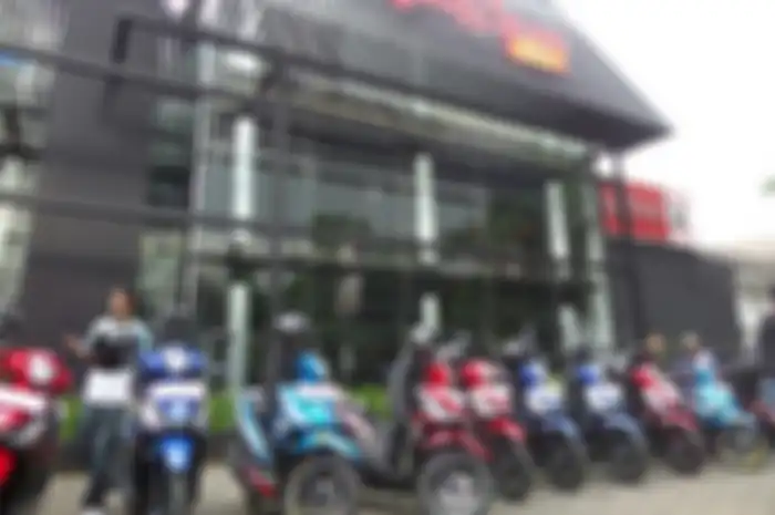 City Riding Pakai Suzuki Address