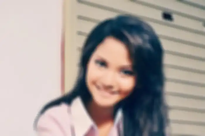 Antara Jolie dan J