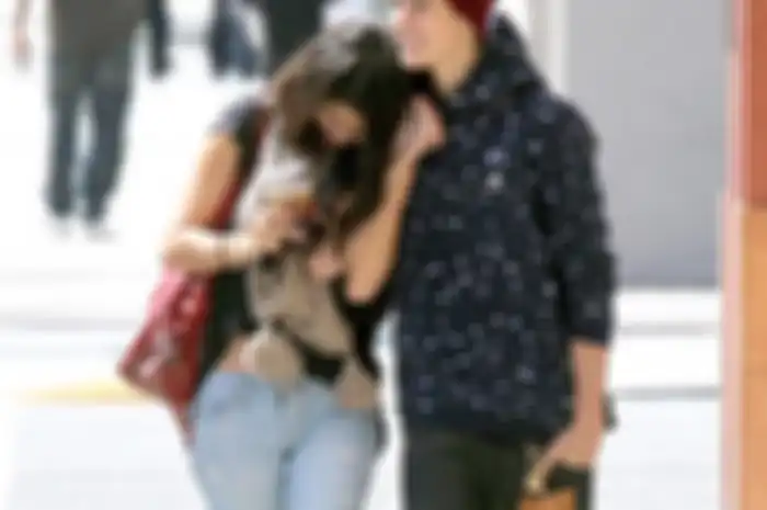Hubungan Justin Bieber Selena Gomez Naik Level