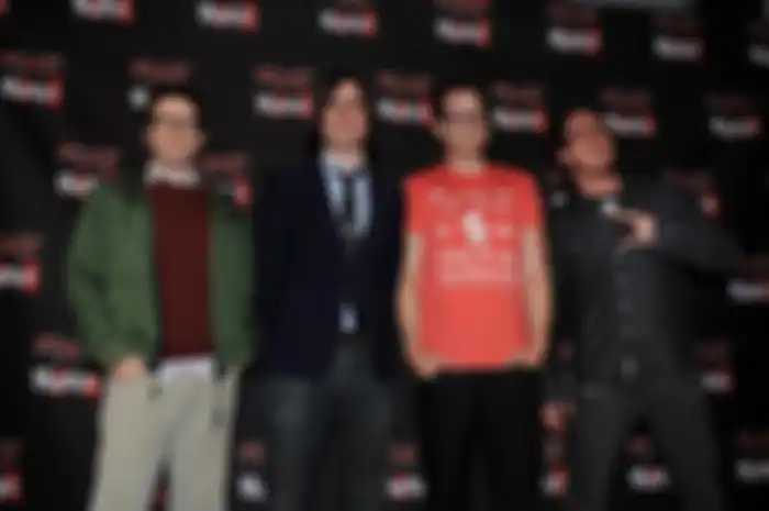 Weezer Jawab Permintaan Untuk Bubar