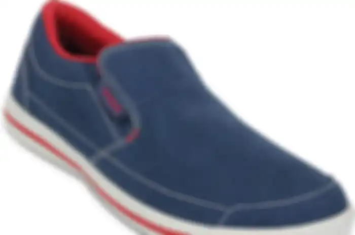 Crocs Rilis Slip On Terbaru Jelang Valentine