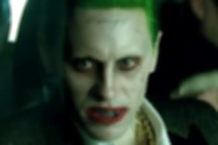 damaged di dahi Joker menggambarkan isi kepala