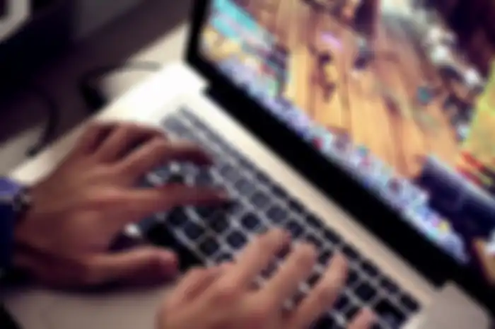 Ayo main game online! (sumber: unilad)
