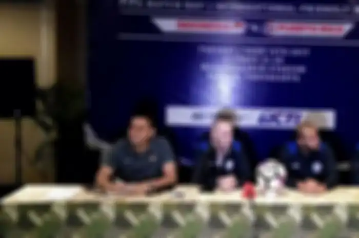 Nggak Bawa Kostum Tandang!