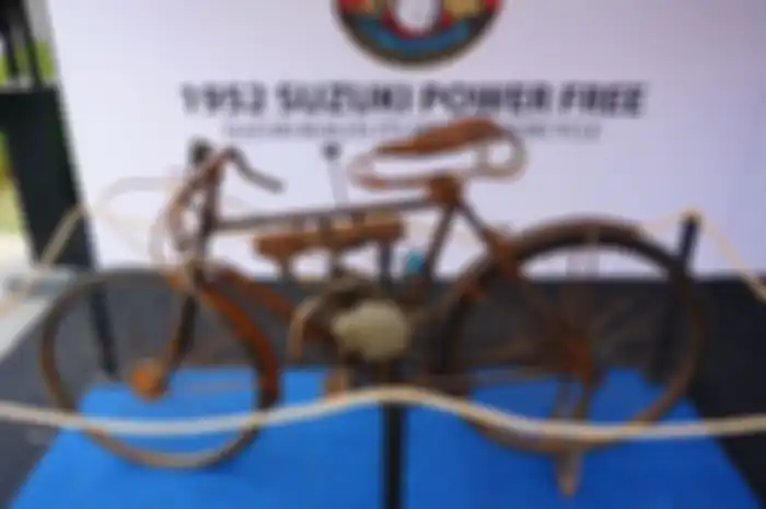 Power Free, Motor Pertama BIkinan Suzuki