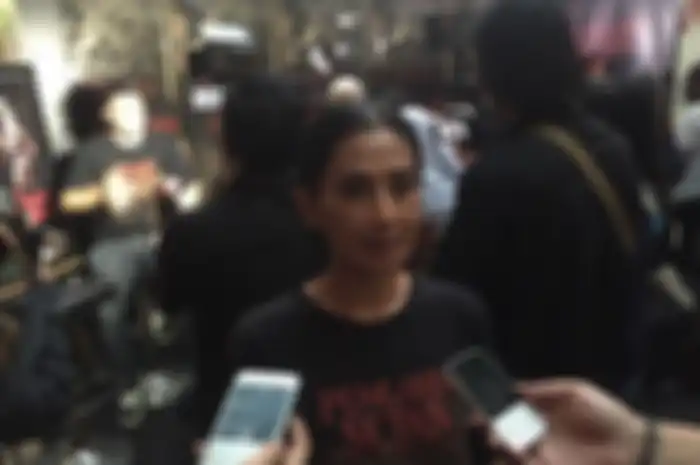 Ayu Laksmi menghadiri jumpa pers dan screening film Pengabdi Setan di XXI Epicentrum, Kuningan, Jakarta Selatan, Rabu (20/9/2017).